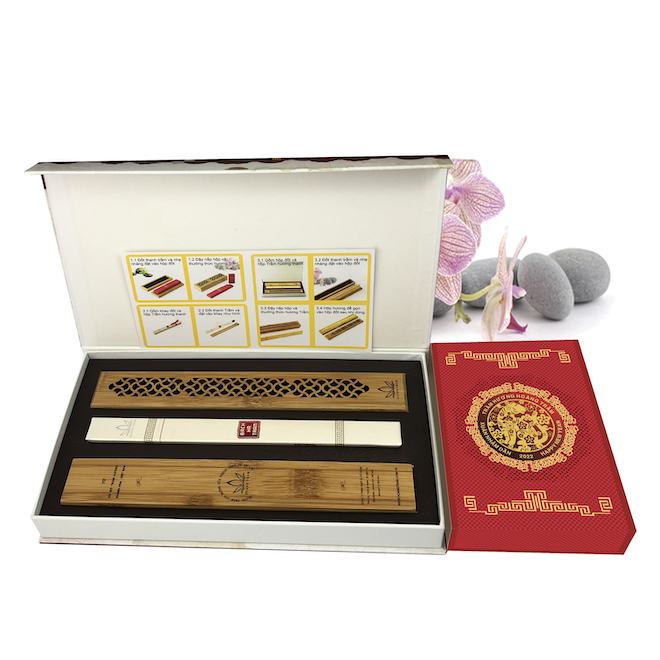 811 Hộp quà Bạch Hạ Trầm